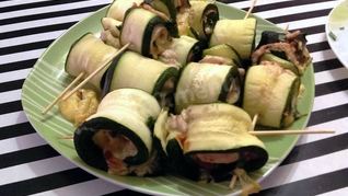 Рулетики из кабачков с куриным мясом