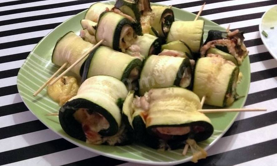 Рецепт рулетиков из кабачков с куриным мясом