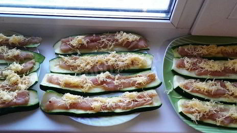 рулетики из кабачков с куриным мясом