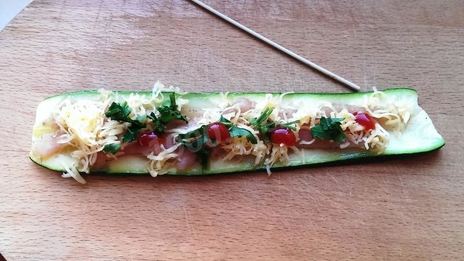 рулетики из кабачков с куриным мясом
