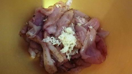 рулетики из кабачков с куриным мясом