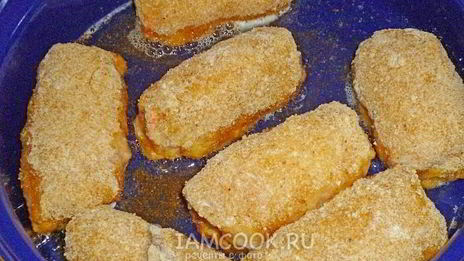 рулетики куриные с крабовыми палочками и сыром