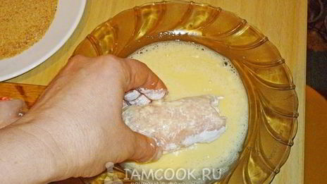 рулетики куриные с крабовыми палочками и сыром