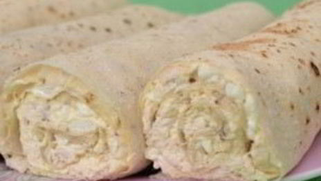 рулеты из лаваша с курицей и плавленым сырком