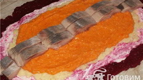 салат-рулет селедка под шубкой