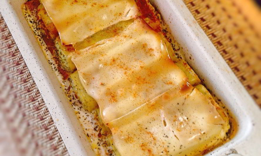 Рецепт творожных рулетиков с зеленью и сыром