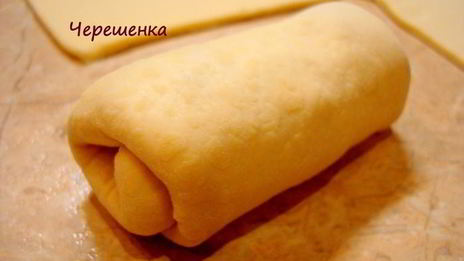 закусочные слоеные рулетики с рыбой, капустой и яйцом