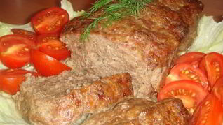 Запеченный мясной рулет из говядины и свинины