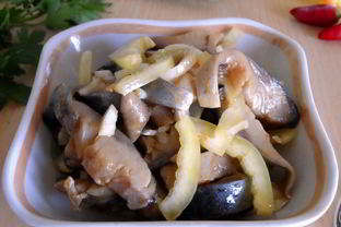 Сельдь, маринованная в соевом соусе