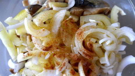 сельдь, маринованная в соевом соусе