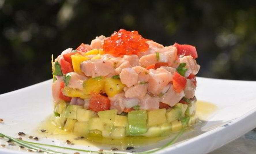 Рецепт севиче из красной рыбы, авокадо и манго