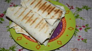 Домашняя шаурма с курицей