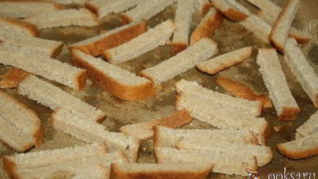 дарницкие сухарики с соусом на основе йогурта