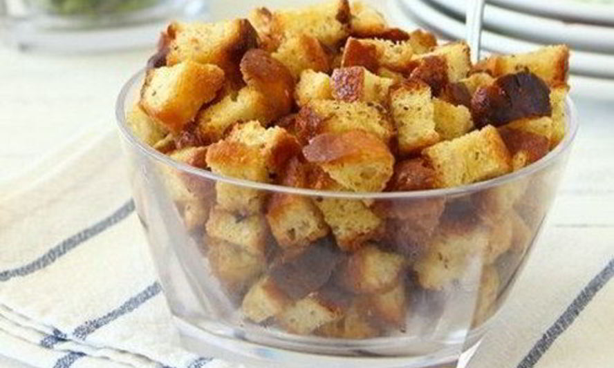 Рецепт пикантных сухариков с базиликом