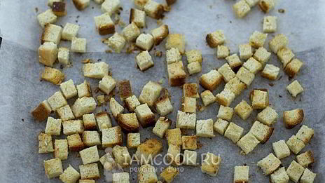 сухарики чесночные