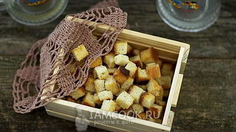 сухарики чесночные