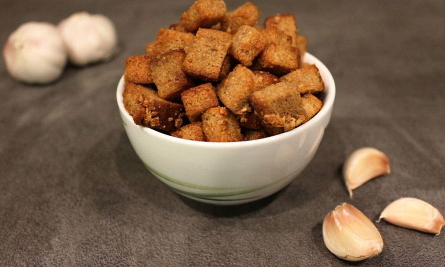 Рецепт сухариков с чесноком