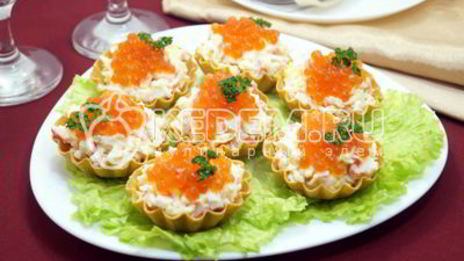 тарталетки с крабовыми палочками