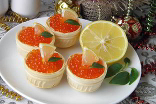 Тарталетки с красной икрой