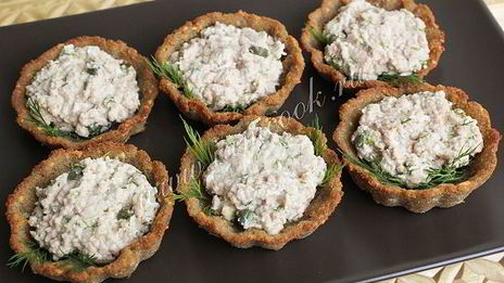 тарталетки с печенью трески