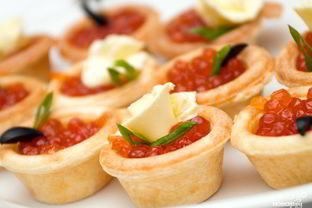 Тарталетки с сыром и икрой