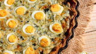 Тарт с капустой и перепелиными яйцами