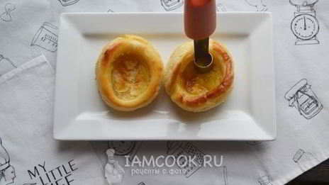 волованы со свеклой и сельдью