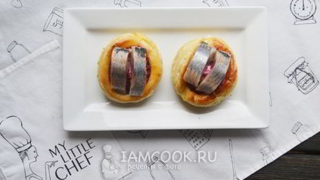 волованы со свеклой и сельдью