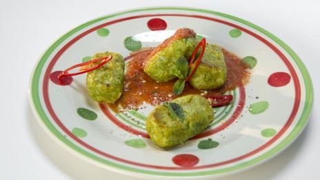 закуска из брокколи и сыра с домашним кетчупом