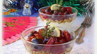 Закуска из козьего сыра с виноградом