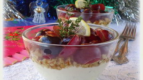 закуска из козьего сыра с виноградом