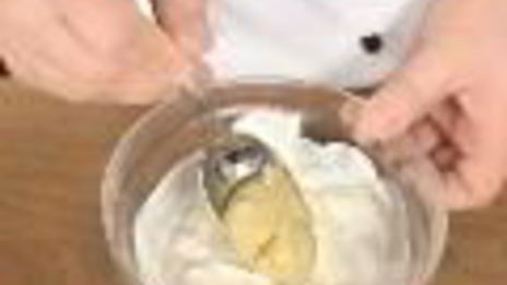 закуска из селедки с яблоками и сметаной