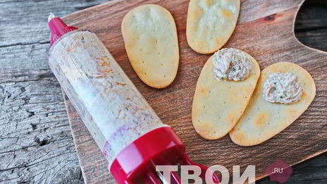 закуска на чипсах