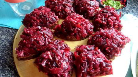 закуска свекольная с печенью